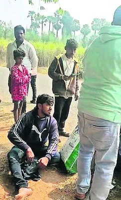 రెండు బైకులు ఢీకొని ఇద్దరికి గాయాలు 