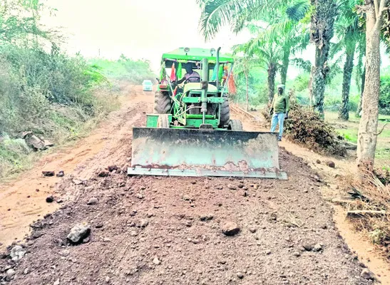 గిరి ప్రదక్షిణకు శరవేగంగా ఏర్పాట్లు 