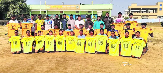 కబడ్డీ జిల్లా జట్ల ఎంపిక 