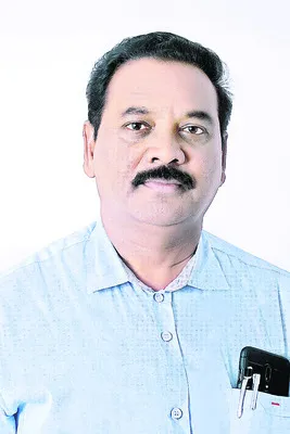 పరిపాలన కేంద్రీకరణ ఆలోచనలు మానుకోవాలి
