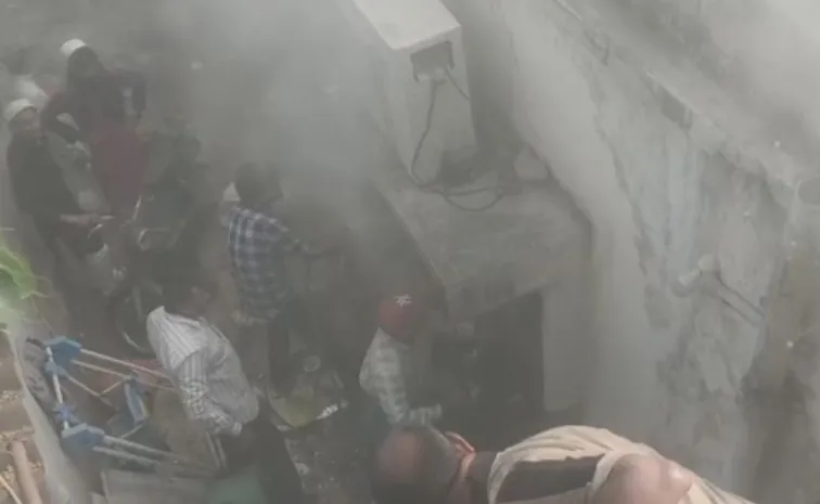 కాచిగూడలో అగ్ని ప్రమాదం.. చిన్నారి మృతి