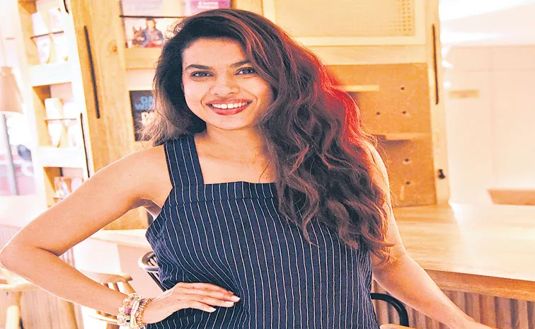 లైఫ్‌ ఎప్పుడూ కొత్త ట్యూన్‌లోనే