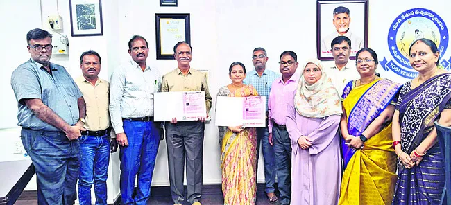 శ్రీనిధి, వైవీయూ మధ్య  అవగాహన ఒప్పందం 