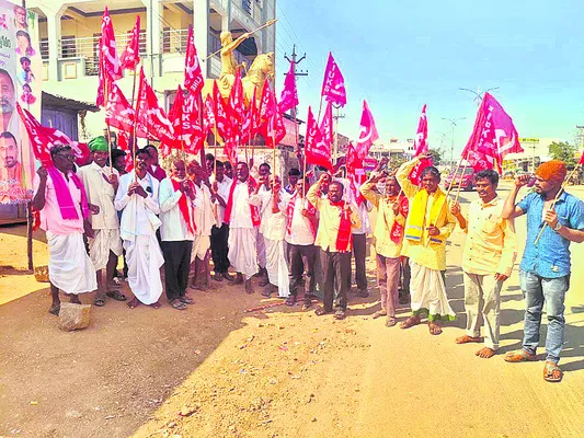 ఘనంగా సీపీఐ నూరేళ్ల వేడుక
