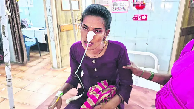 రుణాలపేరిట మోసపోయిన మహిళ ఆత్మహత్యాయత్నం 