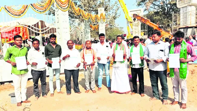 సమ్మేళనాన్ని విజయవంతం చేయాలి