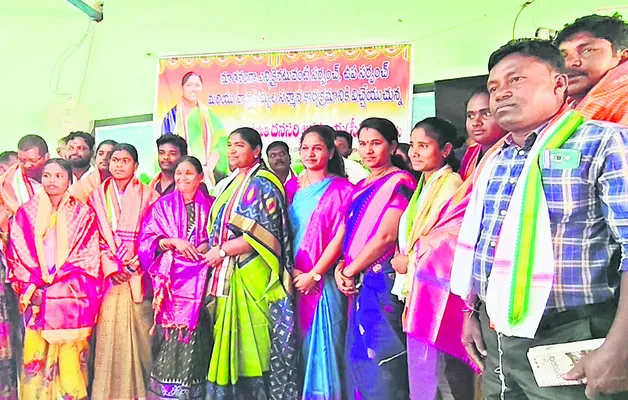 సర్పంచ్‌లతోనే గ్రామాల అభివృద్ధి : సీతక్క