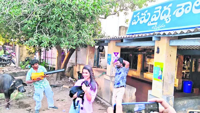 పాలకొల్లులో సినిమా షూటింగ్‌ సందడి 