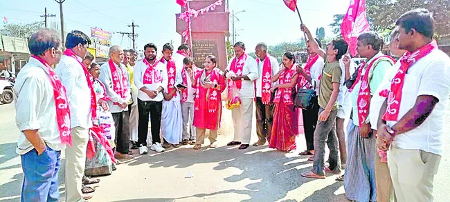 ప్రజా సమస్యలపై  నిరంతర పోరాటం 