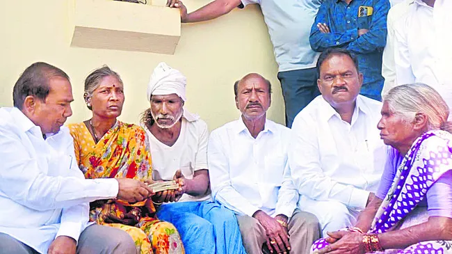 కూల్చడం తప్ప.. కట్టడం తెలియదు