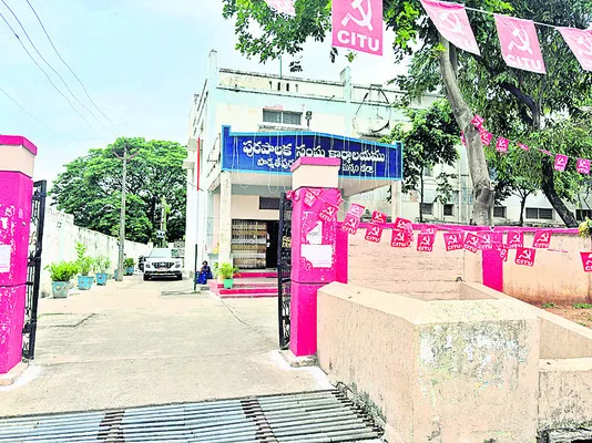 కమిషనర్‌ పోస్టు.. ఎన్నాళ్లో గ్యారంటీ ఉండదు! 