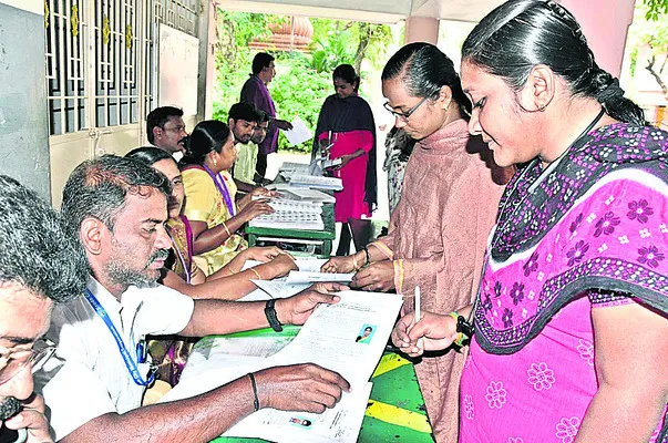 75 వేల కేంద్రాల్లో ఓటరు నమోదు శిబిరాలు