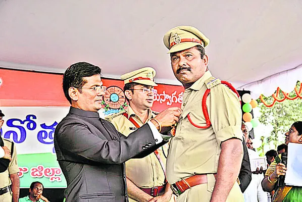 కొత్తకోట ఏఎస్‌ఐకు రాష్ట్ర స్థాయి పురస్కారం 