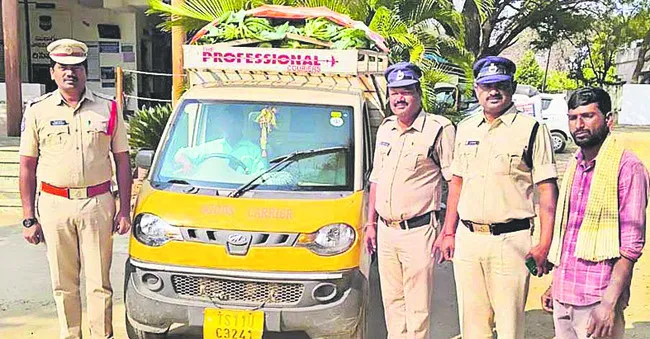 ఏడు వాహనాలు సీజ్‌ 