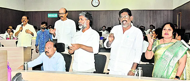 గ్రామాల విలీనంపై సుదీర్ఘ చర్చ 