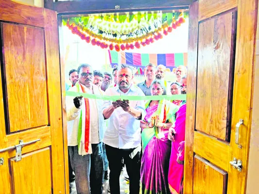 గ్రామాభివృద్ధిలో సర్పంచుల పాత్ర కీలకం 