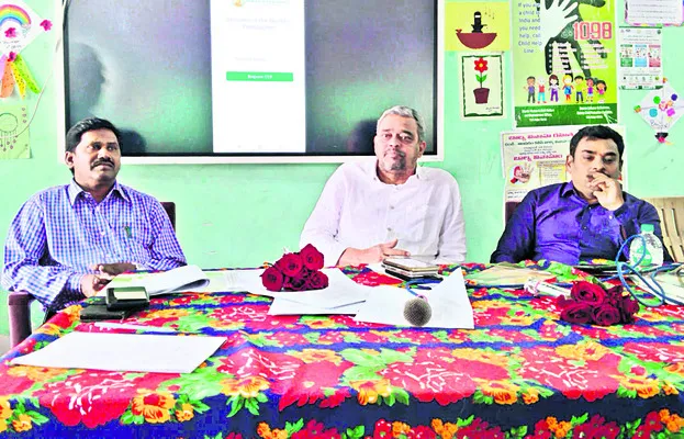 సకాలంలో పనులు పూర్తి చేయాలి