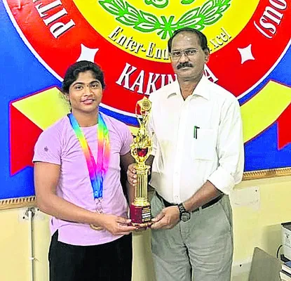 పరుగు పందెంలో బంగారు పతకం 