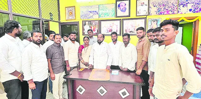 ప్రజల పక్షాన పోరాడితే గుర్తింపు 