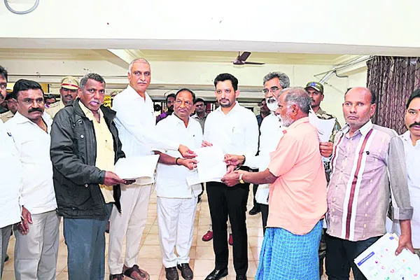 డైరెక్టర్‌కు టీబీజీకేఎస్‌ వినతి
