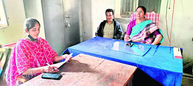 సరిపడా యూరియా ఉంది