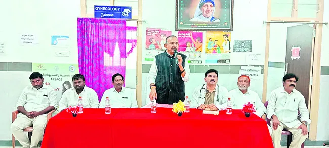 రోగులకు మెరుగైన వైద్యసేవలందించాలి