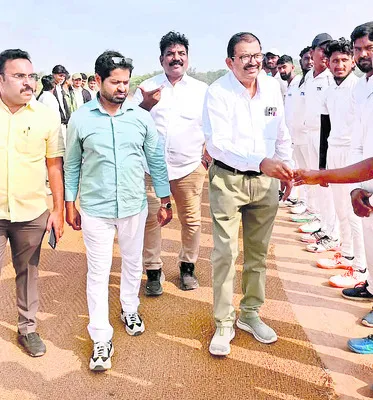 ప్రతిభను వెలికితీసేందుకు క్రికెట్‌ పోటీలు