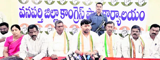 విధేయులకే కార్యవర్గంలో చోటు 