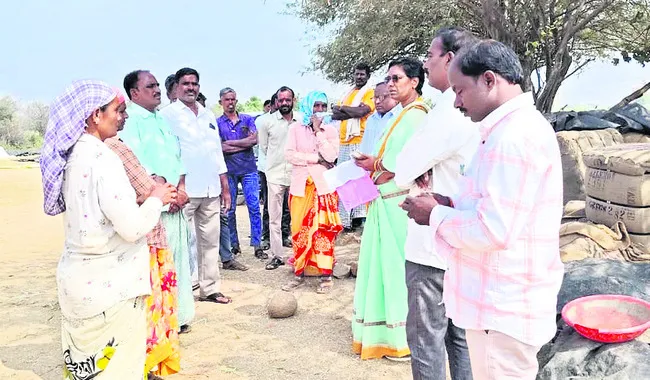 నిర్వాహకులు నిర్లక్ష్యం వీడాలి : డీఆర్డీఓ 