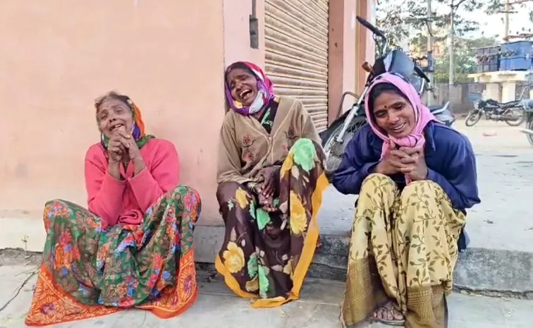 సంగారెడ్డిలో ఘోర ప్రమాదం.. ముగ్గురు మృతి