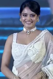 Tollywood Hero Prabhas Gives Saree Gift to The Raja Saab Actress7