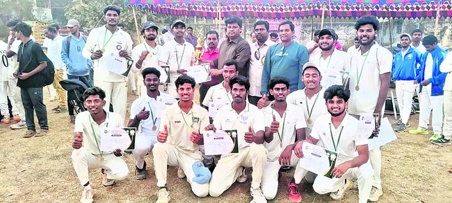 కేయూ క్రికెట్‌ విజేత ‘ఎస్‌ఆర్‌అండ్‌బీజీఎన్‌ఆర్‌’