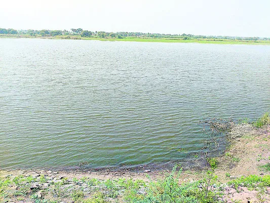 నీటి సంఘం కోసం నిరీక్షణ