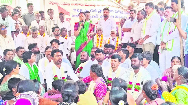 ఎన్నికలు బహిష్కరించినా పట్టింపు లేదా? 