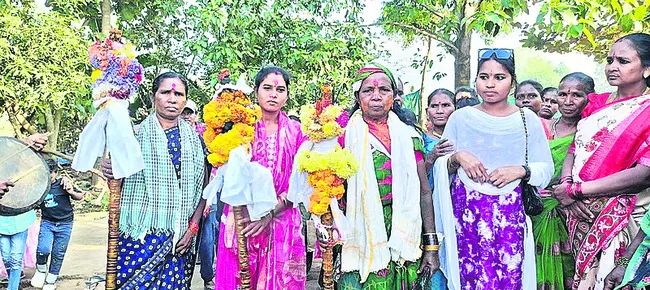 వన దేవతలకు ప్రత్యేక పూజలు