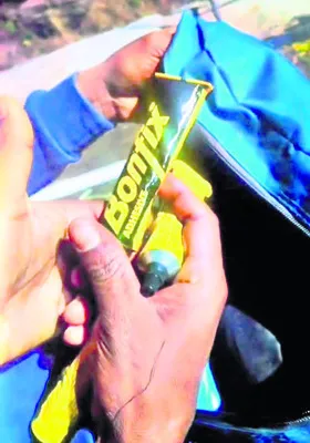 బోనోఫిక్స్‌ అక్రమంగా రవాణా చేస్తూ.. 