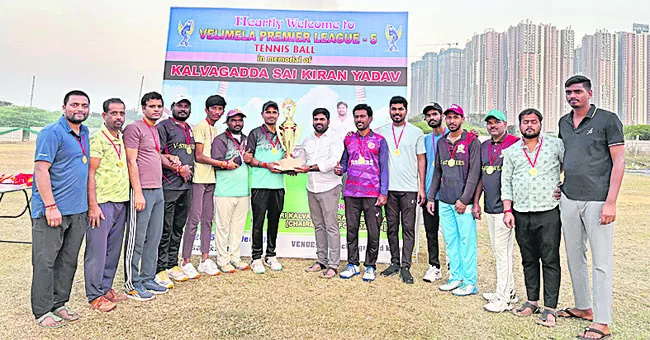 క్రీడాకారులను ప్రోత్సహించాలి