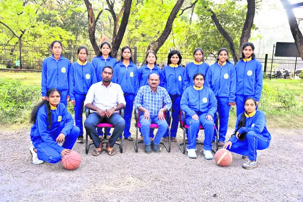 సౌత్‌జోన్‌ పోటీలకు కేయూ జట్టు