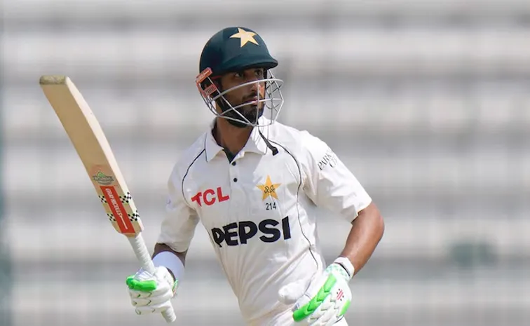 ఫాస్టెస్ట్‌ డబుల్‌ సెంచరీ చేసిన పాకిస్తాన్‌ కెప్టెన్‌.. 33 ఏళ్ల రికార్డు బద్దలు