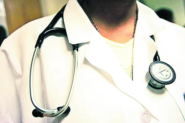 శంకర్‌దాదాలు.. గాల్లో ప్రాణాలు 