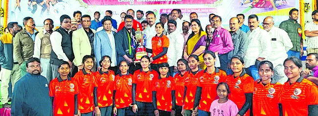 కబడ్డీ విజేతలు వీరే.. 