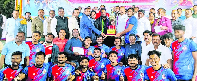 కబడ్డీ చాంపియన్‌గా సూర్యాపేట జిల్లా జట్టు