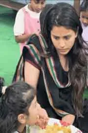 Bigg Boss 9 Telugu: Thanuja Puttaswamy Visits Orphanage3