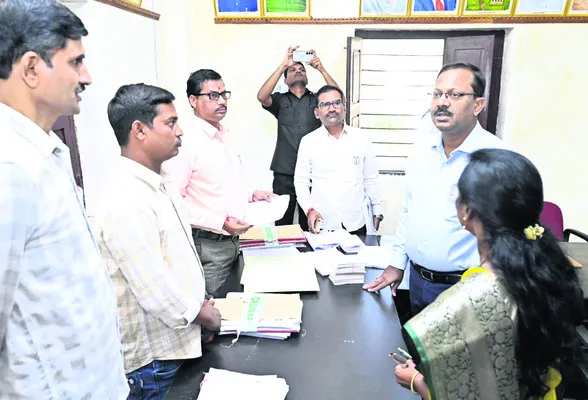 పొరపాట్లకు తావుండొద్దు 