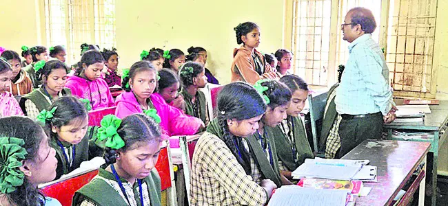 టెన్త్‌లో నూరుశాతం ఉత్తీర్ణత లక్ష్యం