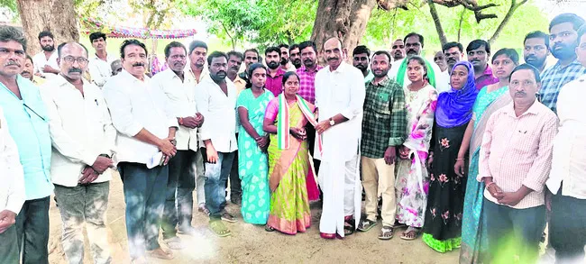 ఏకగ్రీవంలో ఆదర్శం.. 