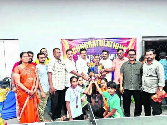 రాష్ట్రస్థాయి టోర్నీలో  జిల్లా జట్ల ప్రతిభ 