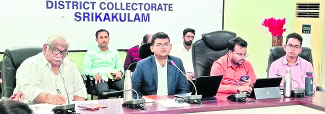 ప్రతి కార్యాలయంలో ఈ–ఆఫీసు తప్పనిసరి 
