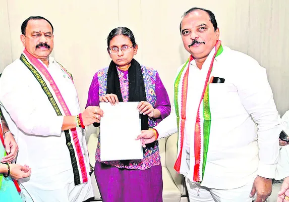 ఒంగోలు ఆర్ట్‌ ఫెస్ట్‌కు  సాగంటి మంజుల పెయింటింగ్‌