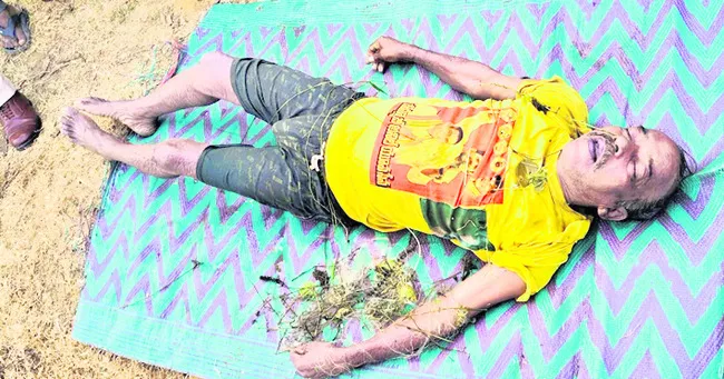 చేపల వేటకు వెళ్లి మృత్యు ఒడికి.. 
